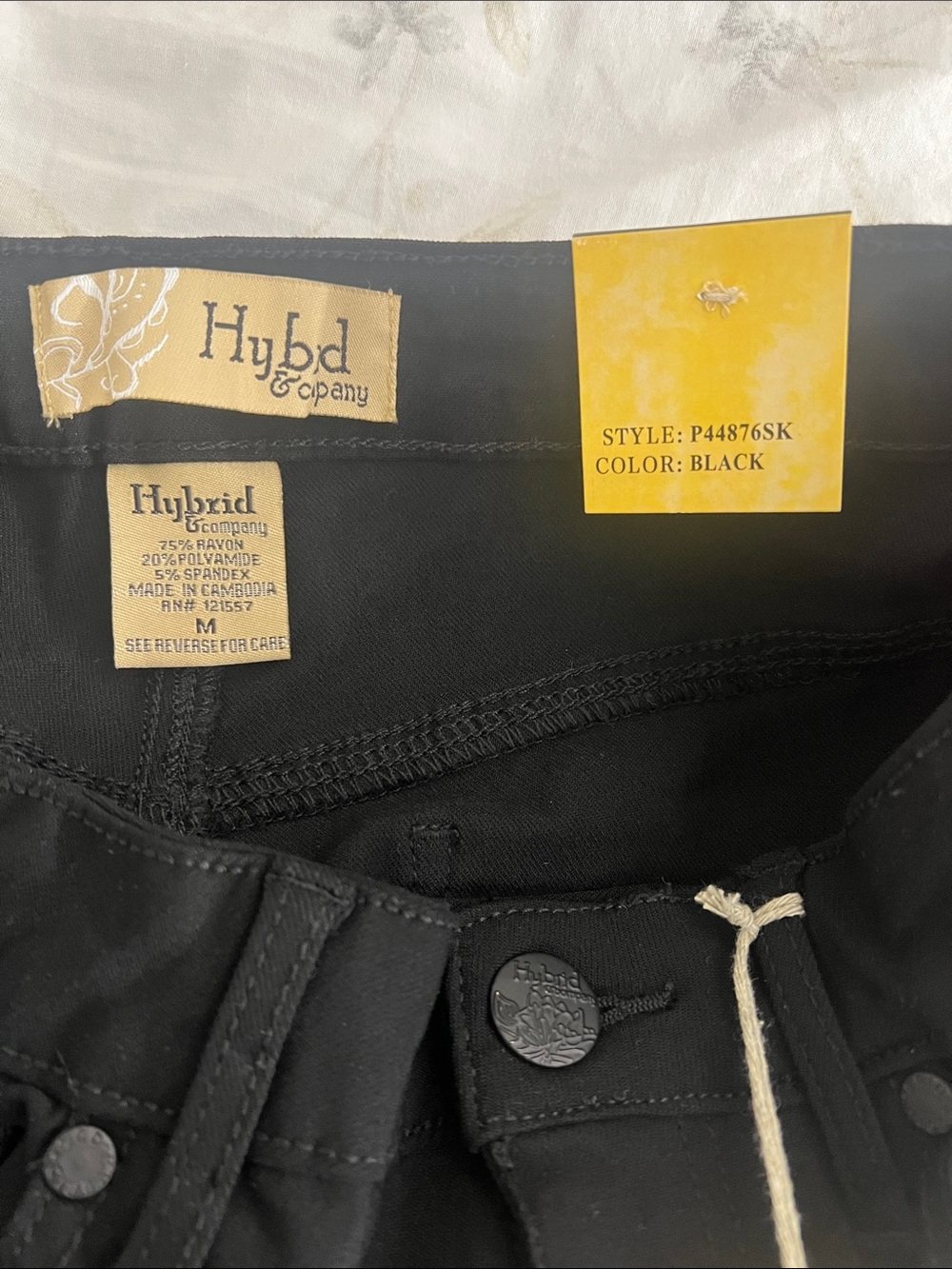 Hybrid & Company Black High-Waist Pants - Picture 3 of 3
